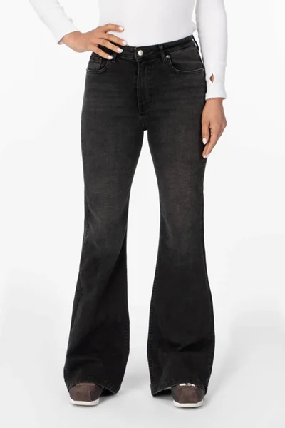 شلوار جین فلکس ذغالی Boot cut قد 110 زنانه